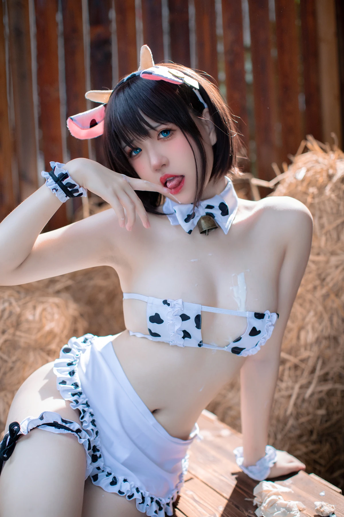 COS02Y060_16.webp.webp COS02Y060 16.webp