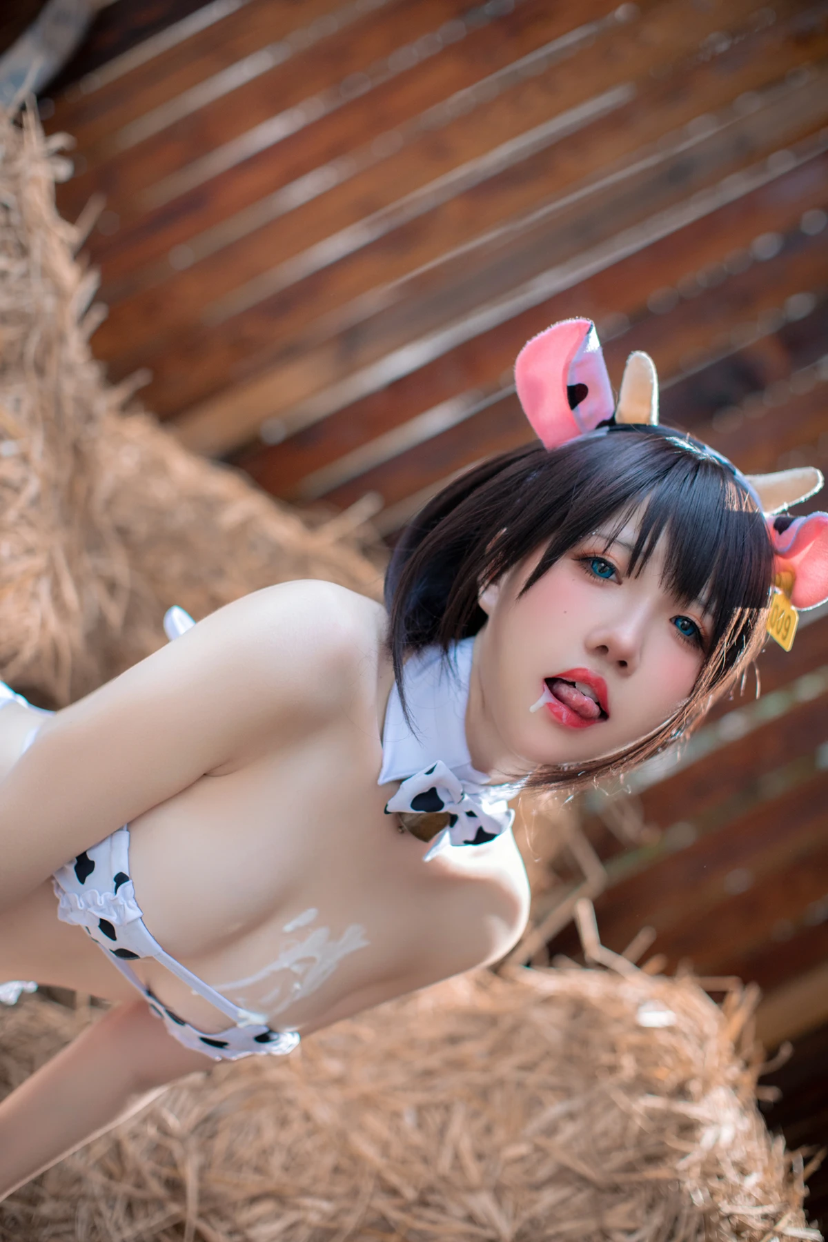 COS02Y060_33.webp.webp COS02Y060 33.webp