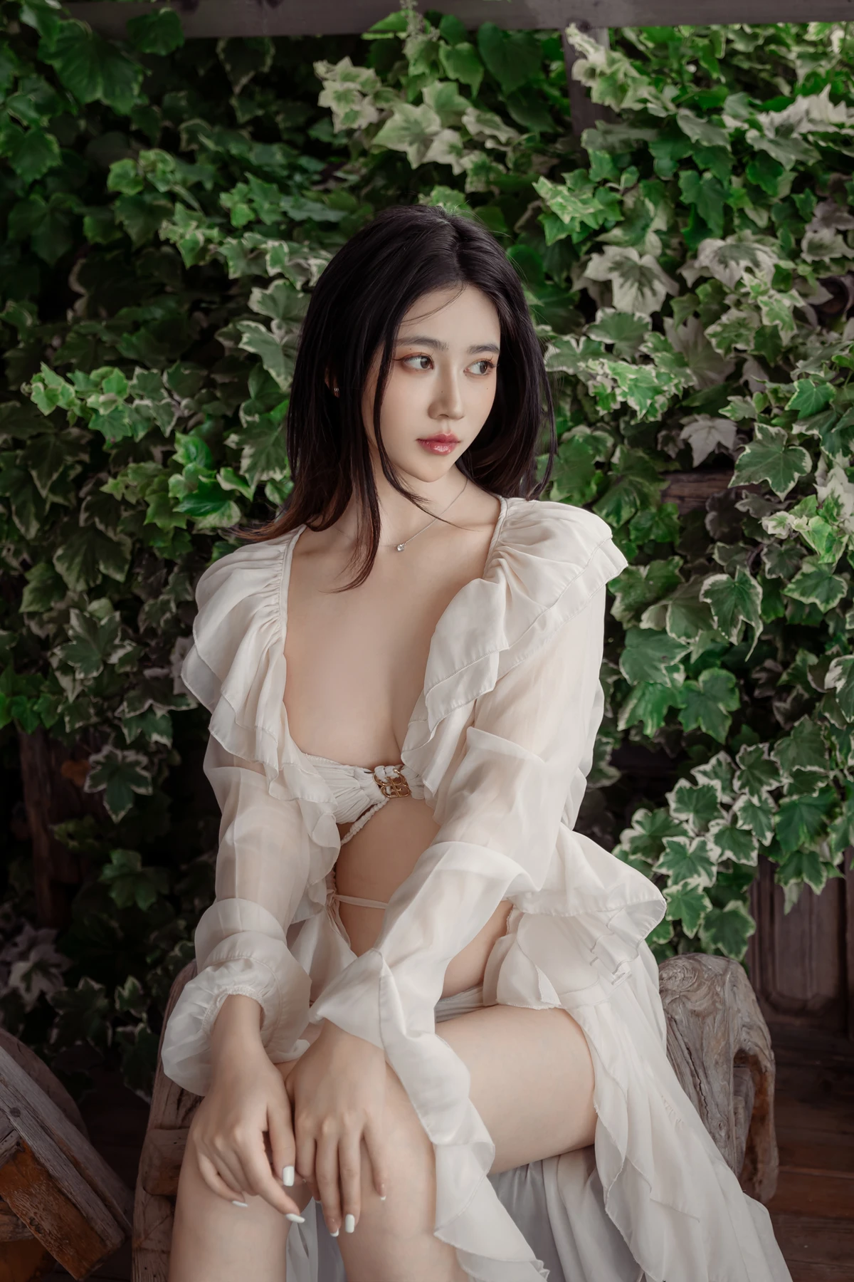 COS03Y014_59.webp.webp COS03Y014 59.webp