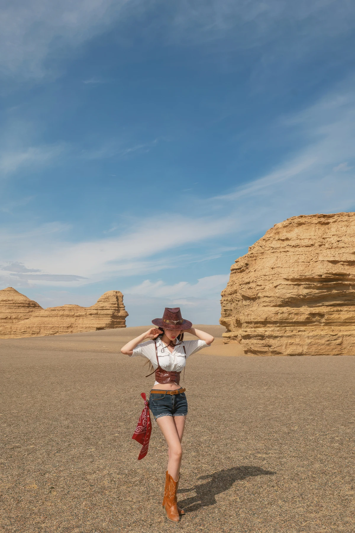 COS03Y021_4.webp.webp COS03Y021 4.webp