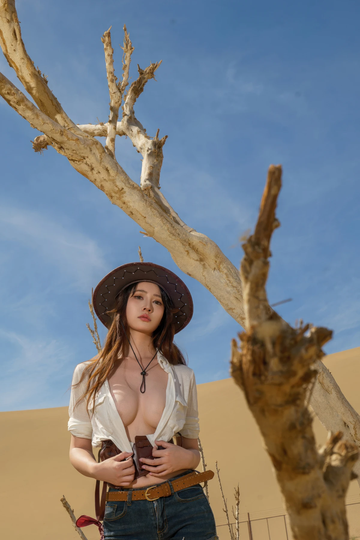 COS03Y021_48.webp.webp COS03Y021 48.webp