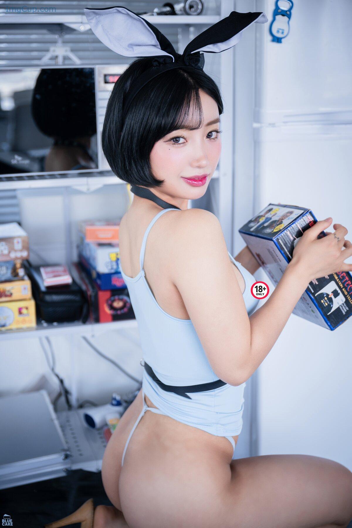 1775772041_133_BLUECAKE-Booty-Queen-–-Rabbit-Sky-RED.jpg 1775772041 133 BLUECAKE Booty Queen – Rabbit Sky RED
