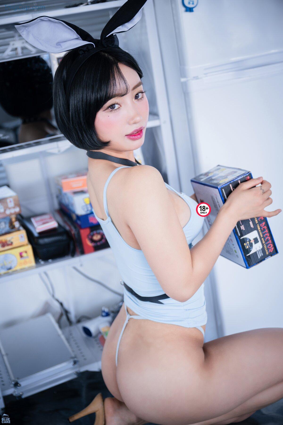 1775772043_678_BLUECAKE-Booty-Queen-–-Rabbit-Sky-RED.jpg 1775772043 678 BLUECAKE Booty Queen – Rabbit Sky RED