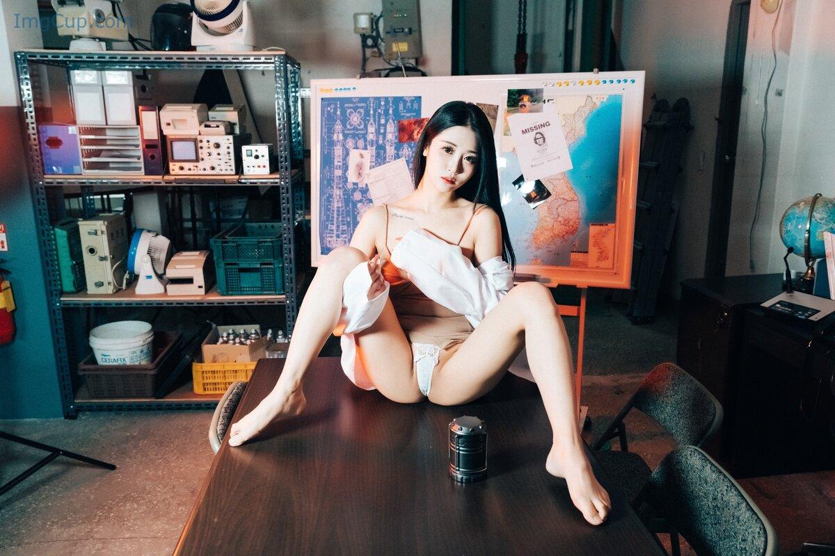 1775783037_385_Loozy-Bomi-보미-–-Secret-Treatment-B.jpg 1775783037 385 Loozy Bomi 보미 – Secret Treatment B