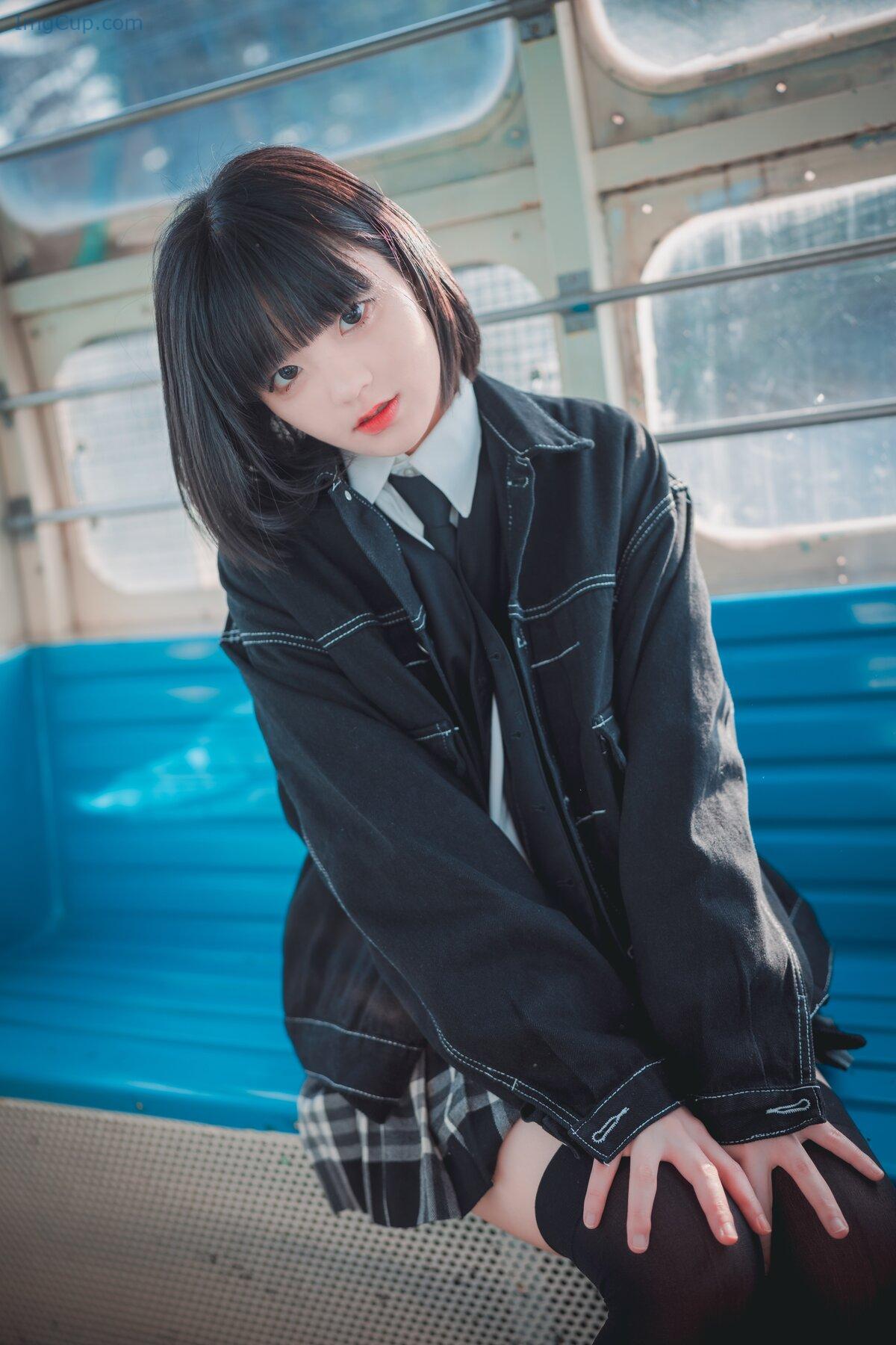 1775801249_424_DJAWA-Jeong-Jenny-정제니-–-Theme-Park-Girl-B.jpg 1775801249 424 DJAWA Jeong Jenny 정제니 – Theme Park Girl B