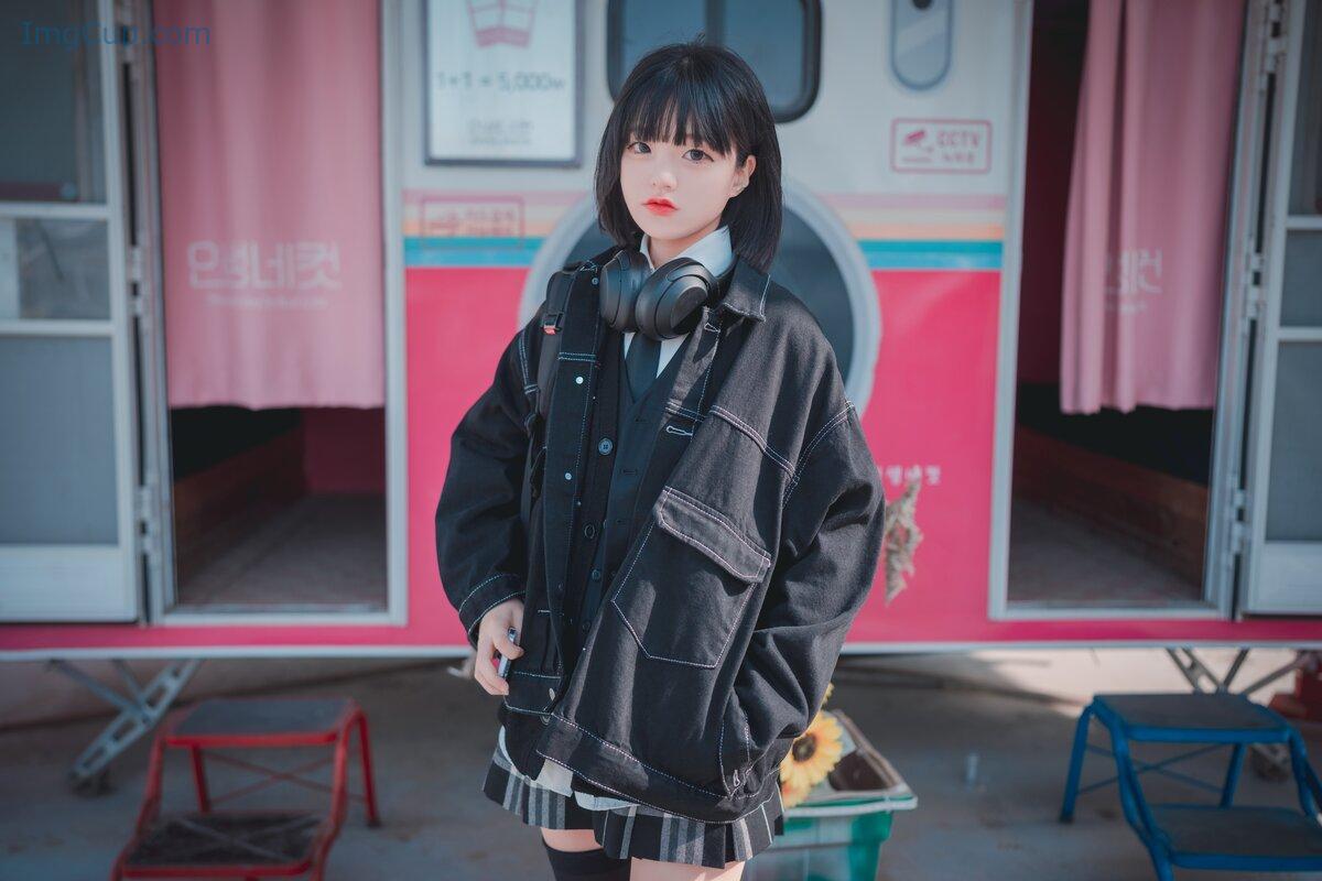 1775804809_124_DJAWA-Jeong-Jenny-정제니-–-Theme-Park-Girl-A.jpg 1775804809 124 DJAWA Jeong Jenny 정제니 – Theme Park Girl A