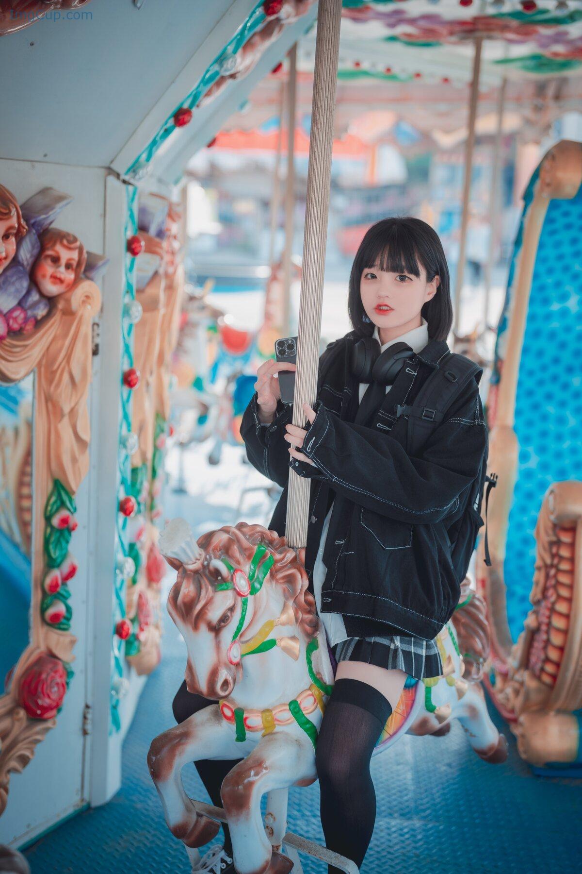 1775804829_320_DJAWA-Jeong-Jenny-정제니-–-Theme-Park-Girl-A.jpg 1775804829 320 DJAWA Jeong Jenny 정제니 – Theme Park Girl A