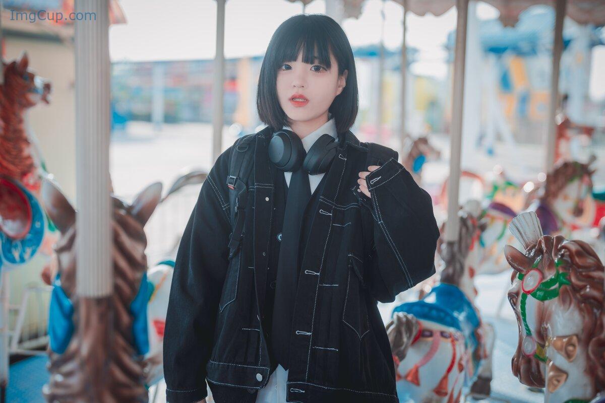 1775804861_778_DJAWA-Jeong-Jenny-정제니-–-Theme-Park-Girl-A.jpg 1775804861 778 DJAWA Jeong Jenny 정제니 – Theme Park Girl A