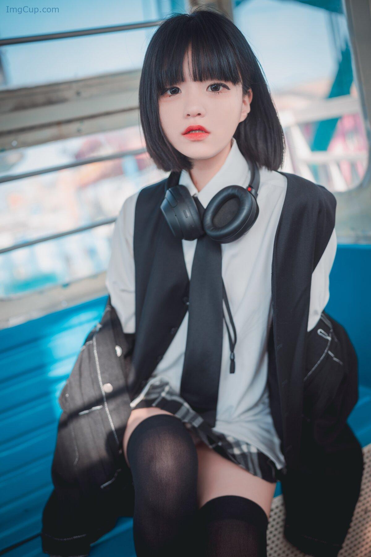 1775804917_448_DJAWA-Jeong-Jenny-정제니-–-Theme-Park-Girl-A.jpg 1775804917 448 DJAWA Jeong Jenny 정제니 – Theme Park Girl A