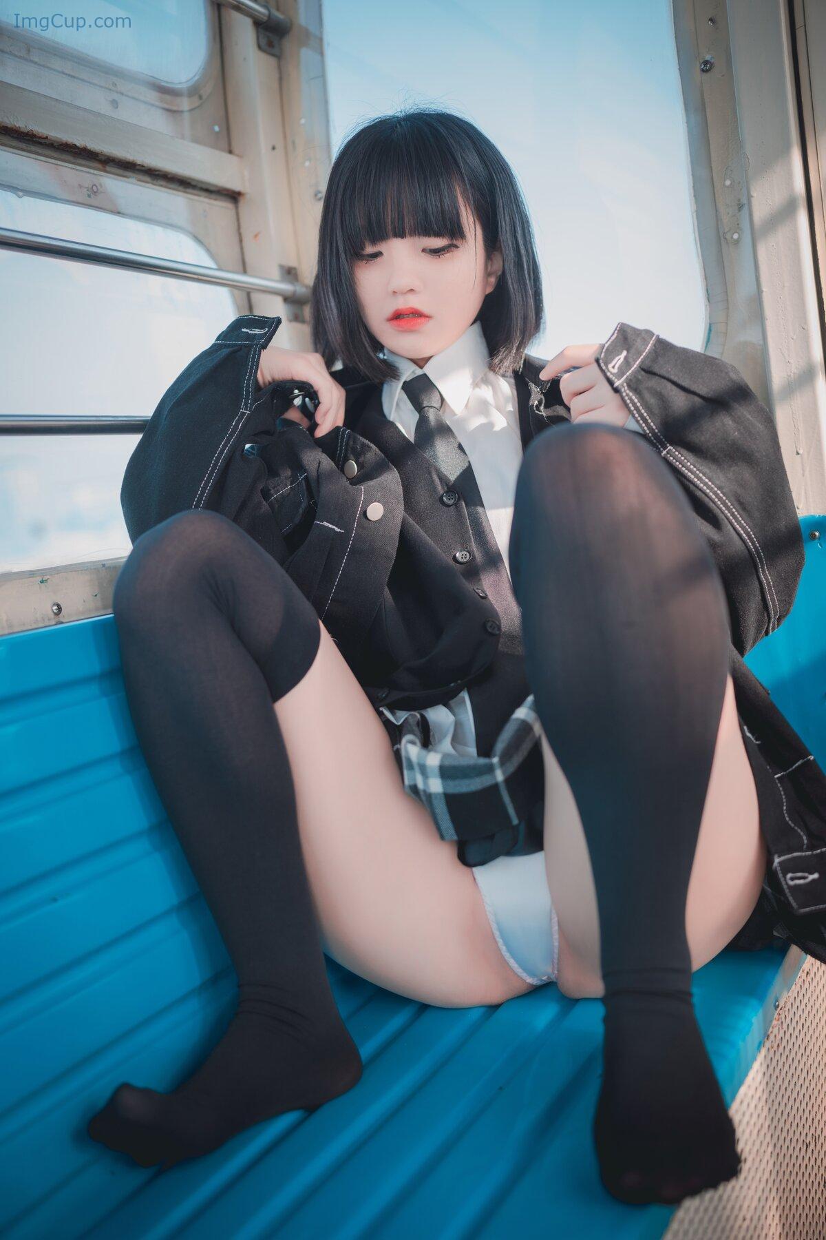 1775804922_931_DJAWA-Jeong-Jenny-정제니-–-Theme-Park-Girl-A.jpg 1775804922 931 DJAWA Jeong Jenny 정제니 – Theme Park Girl A