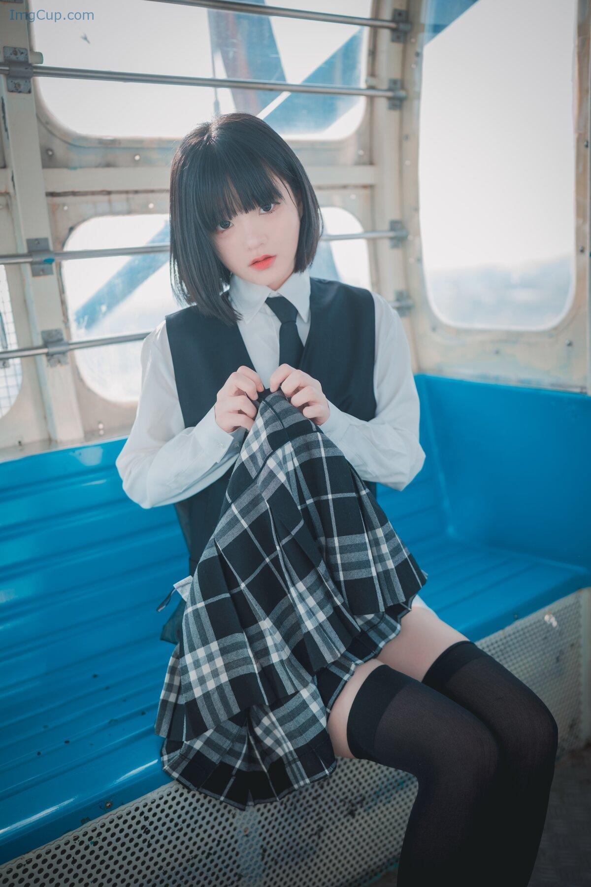 1775804944_704_DJAWA-Jeong-Jenny-정제니-–-Theme-Park-Girl-A.jpg 1775804944 704 DJAWA Jeong Jenny 정제니 – Theme Park Girl A