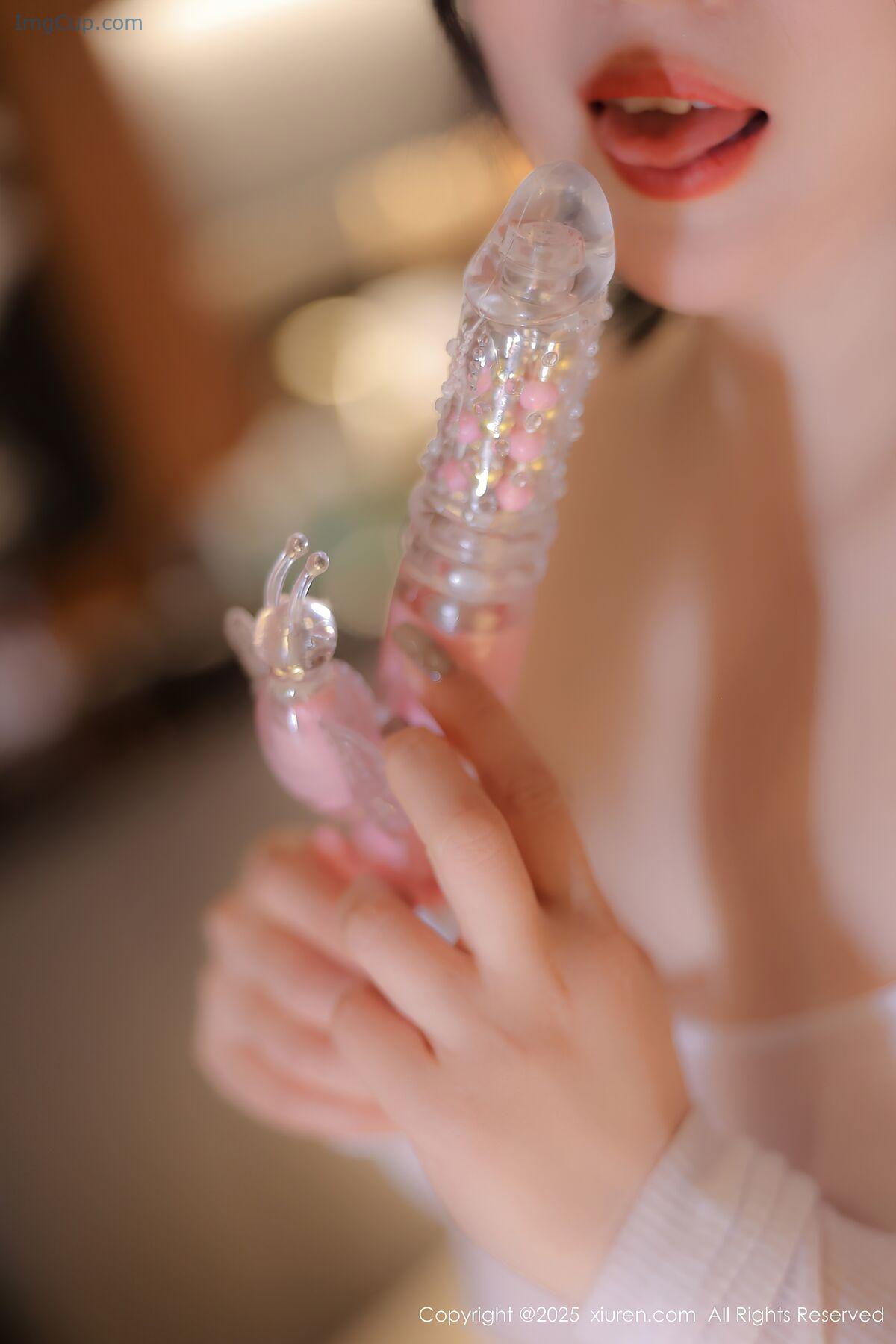 1775847260_565_XiuRen秀人网-No9788-M0nica.jpg 1775847260 565 XiuRen秀人网 No9788 M0nica