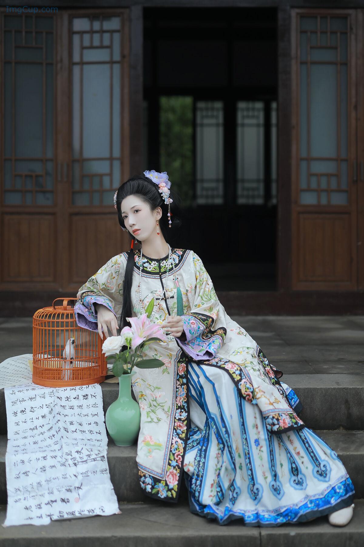 1775876104_387_YiTuYu艺图语-Vol7859-Bie-Qiu-Yue.jpg 1775876104 387 YiTuYu艺图语 Vol7859 Bie Qiu Yue