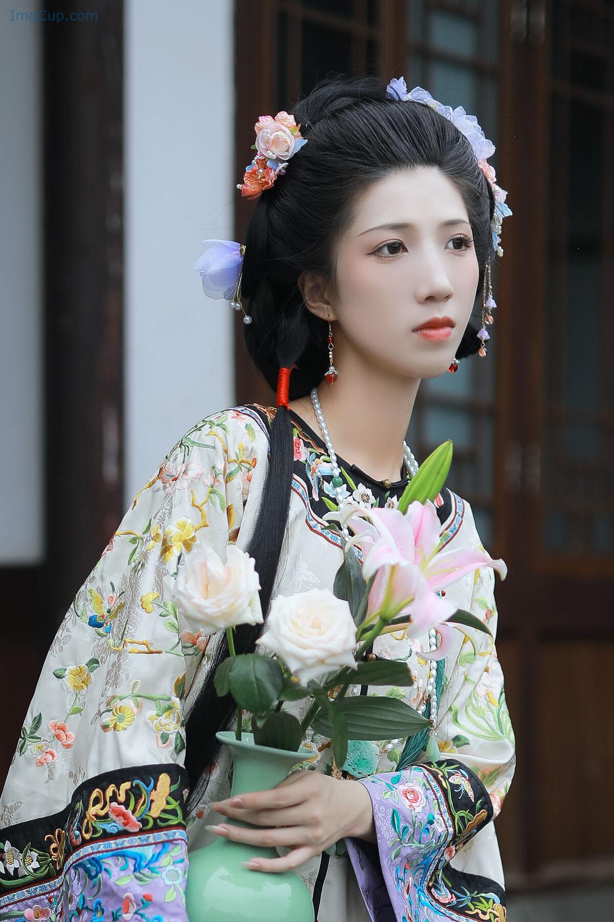 1775876113_827_YiTuYu艺图语-Vol7859-Bie-Qiu-Yue.jpg 1775876113 827 YiTuYu艺图语 Vol7859 Bie Qiu Yue
