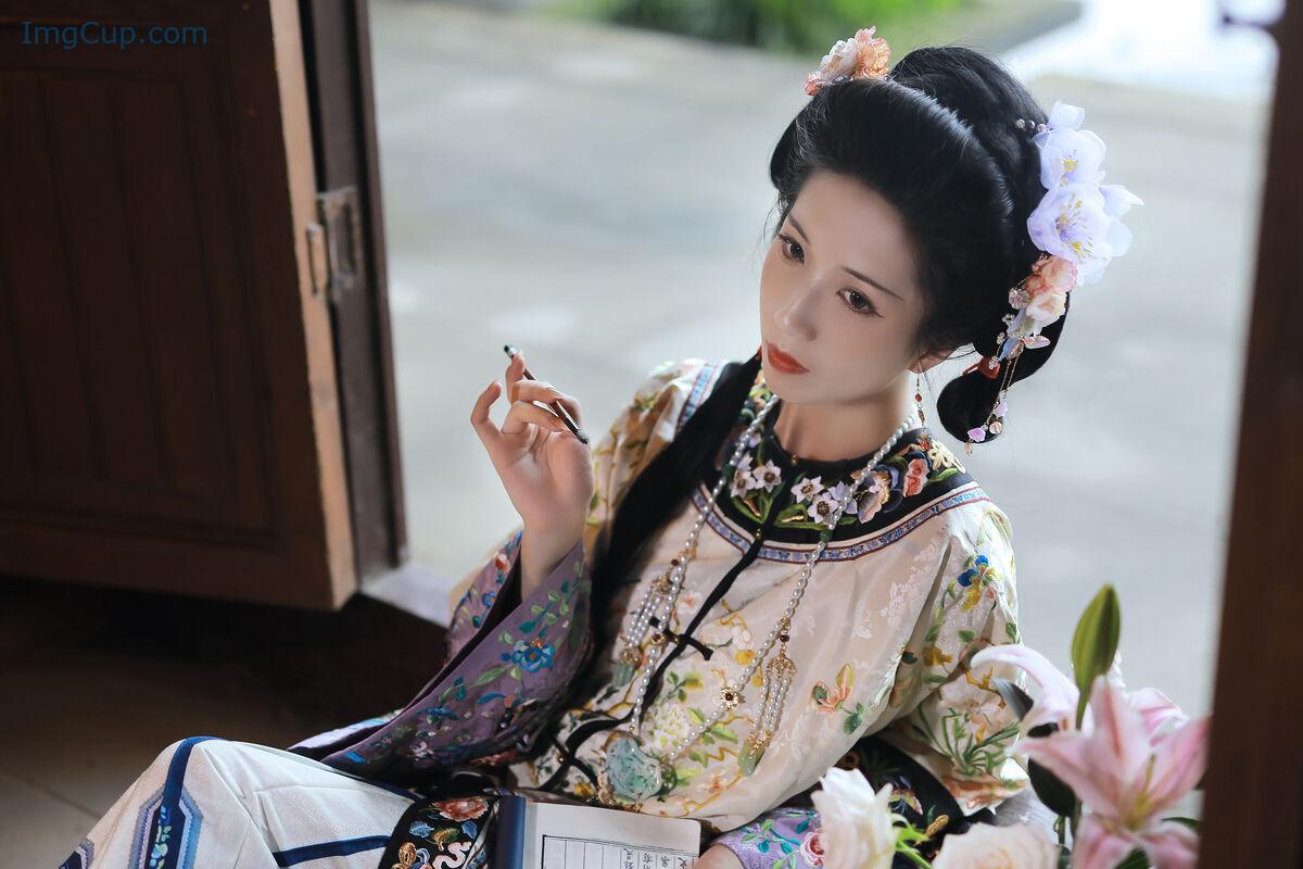 1775876121_517_YiTuYu艺图语-Vol7859-Bie-Qiu-Yue.jpg 1775876121 517 YiTuYu艺图语 Vol7859 Bie Qiu Yue