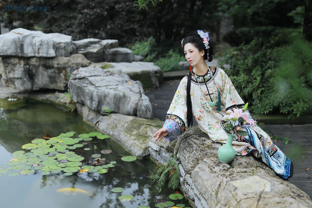 1775876135_395_YiTuYu艺图语-Vol7859-Bie-Qiu-Yue.jpg 1775876135 395 YiTuYu艺图语 Vol7859 Bie Qiu Yue