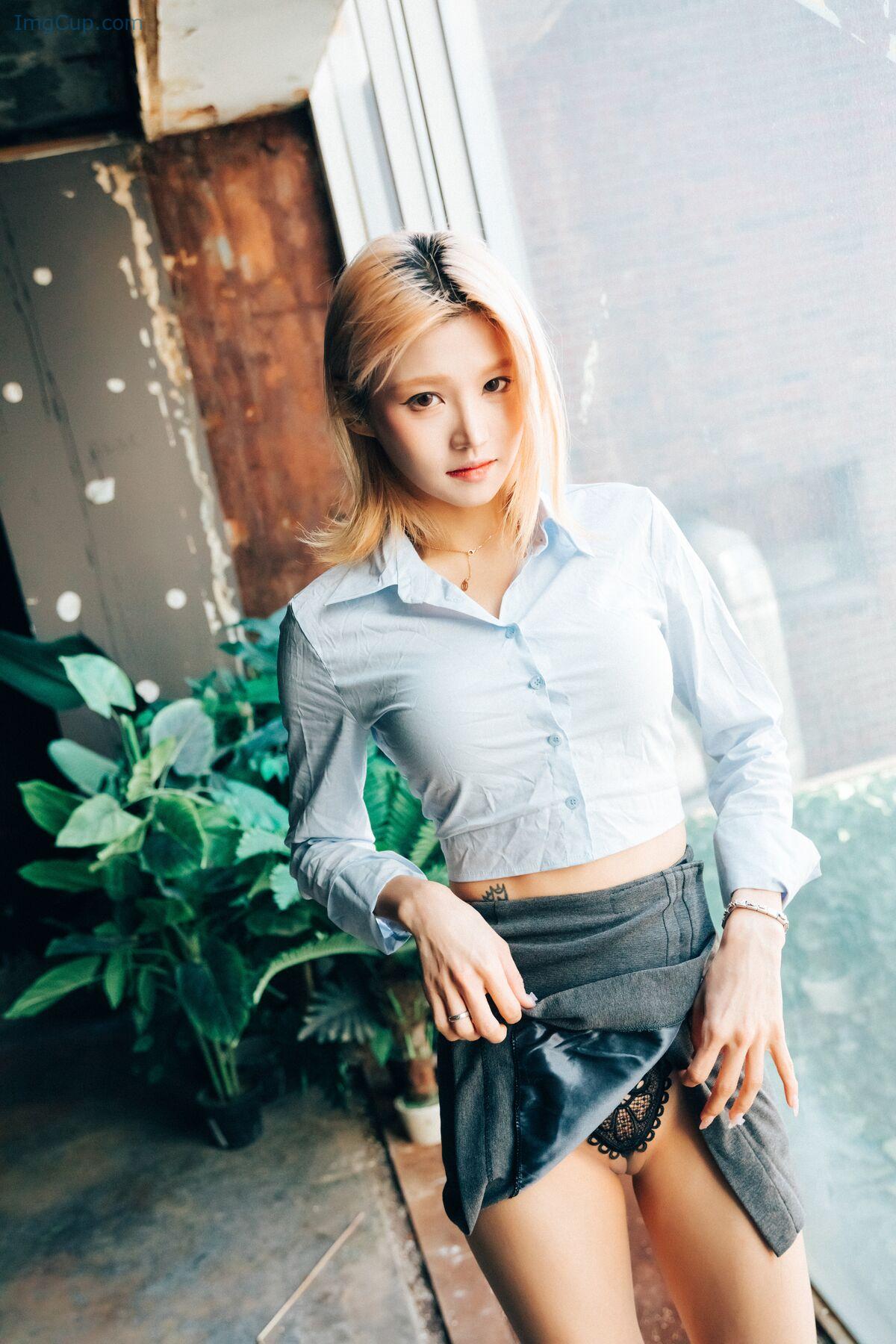 1775907752_316_Loozy-Taeri-–-Enslave-SVer.jpg 1775907752 316 Loozy Taeri – Enslave SVer