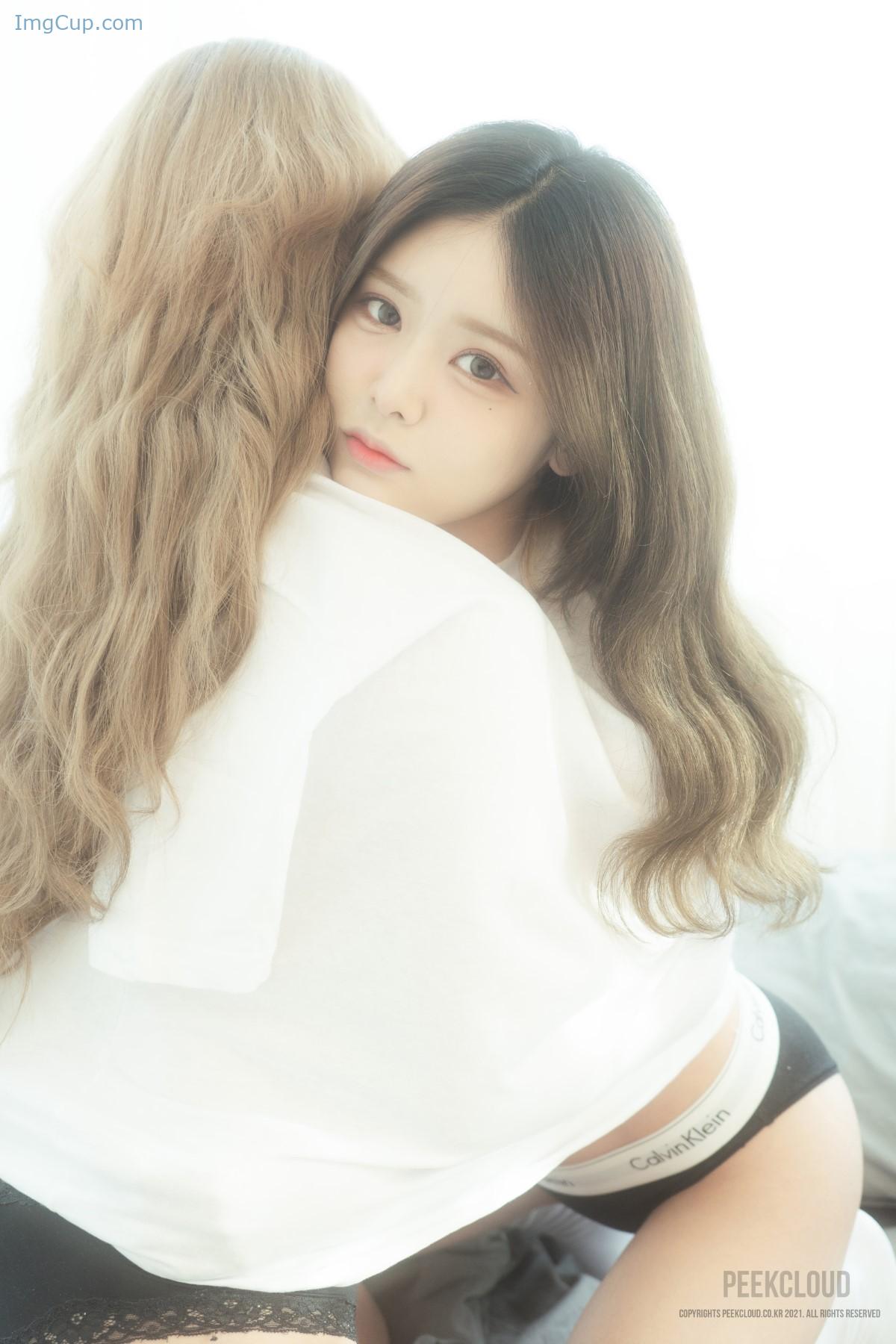 1775919807_216_PEEKCLOUD-Bomi-보미-And-Yuka-유카-–-Christmas-Twin-Edition.jpg 1775919807 216 PEEKCLOUD Bomi 보미 And Yuka 유카 – Christmas Twin Edition