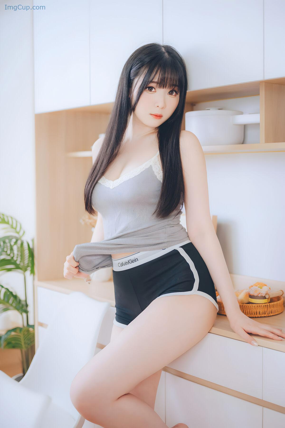 1775963206_116_Coser@霜月Shimo-–-DL版写真集」週末彼女-Part2.jpg 1775963206 116 Coser@霜月Shimo – DL版写真集」週末彼女 Part2