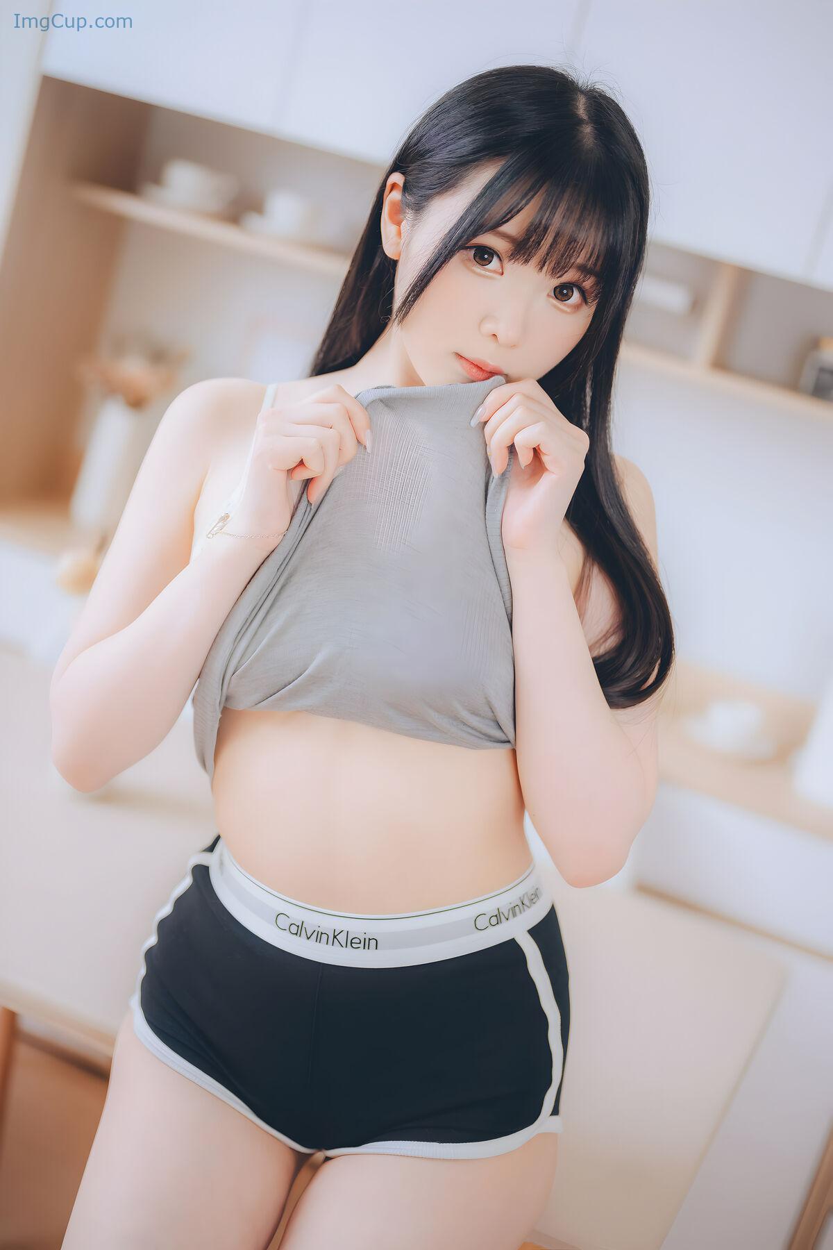 1775963227_519_Coser@霜月Shimo-–-DL版写真集」週末彼女-Part2.jpg 1775963227 519 Coser@霜月Shimo – DL版写真集」週末彼女 Part2