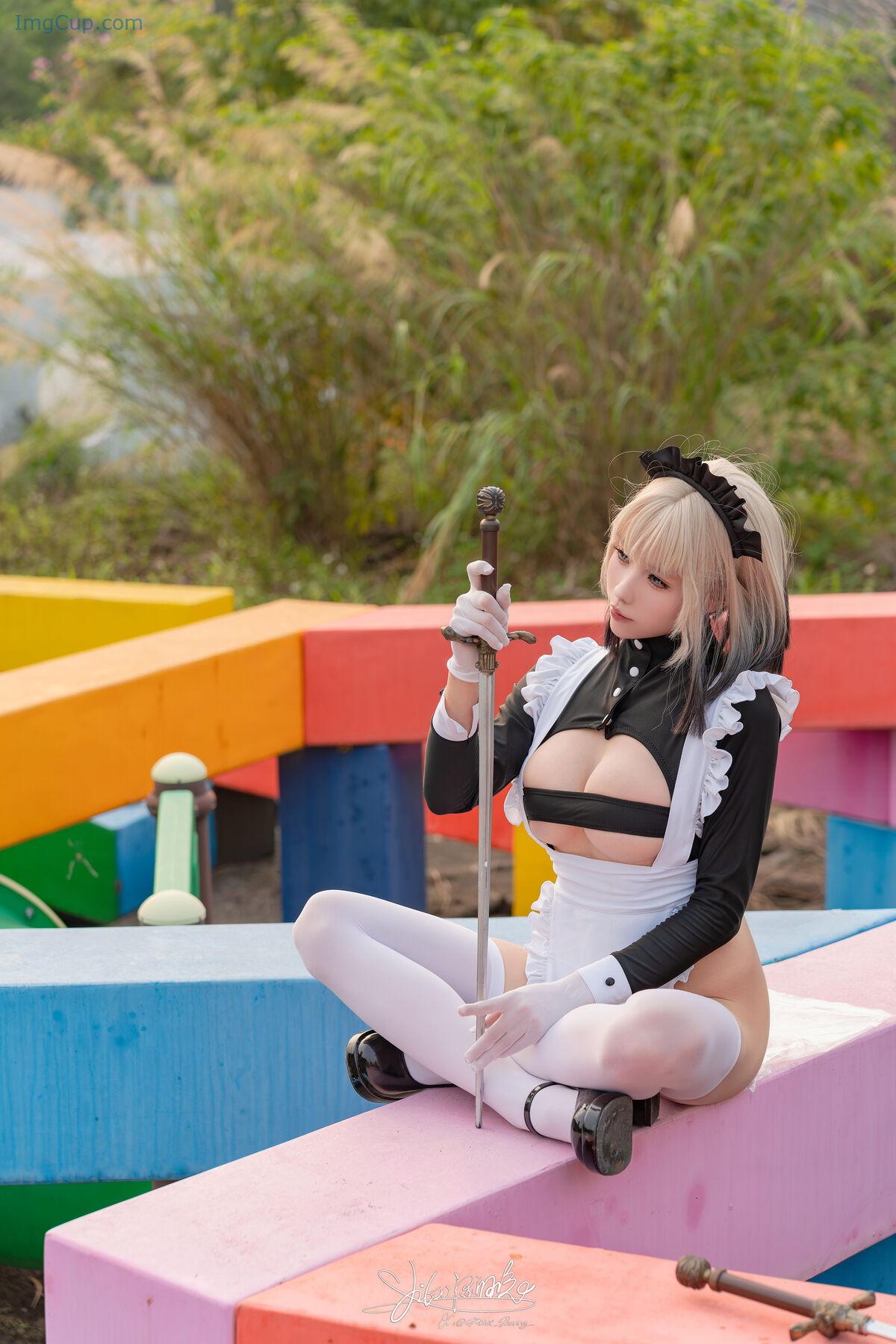 1775995855_919_Coser@黏黏团子兔-–-10月作品-战斗女仆-动感光波.jpg 1775995855 919 Coser@黏黏团子兔 – 10月作品 战斗女仆 动感光波