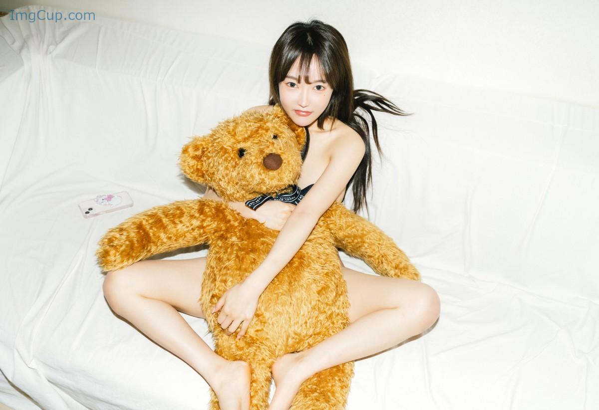 1776043267_162_Moon-Night-Snap-Jucy-쥬시-–-Girlfriends-Room.jpg 1776043267 162 Moon Night Snap Jucy 쥬시 – Girlfriends Room