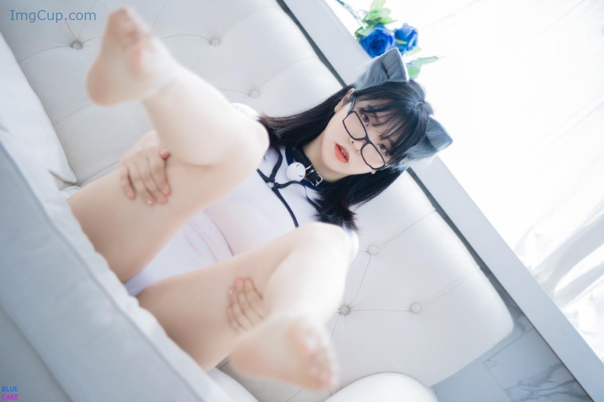 1776116828_51_BLUECAKE-Song-Hana-송하나-–-Strange-Cat.jpg 1776116828 51 BLUECAKE Song Hana 송하나 – Strange Cat