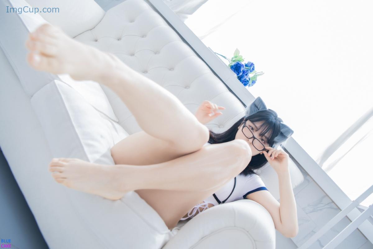 1776116832_913_BLUECAKE-Song-Hana-송하나-–-Strange-Cat.jpg 1776116832 913 BLUECAKE Song Hana 송하나 – Strange Cat