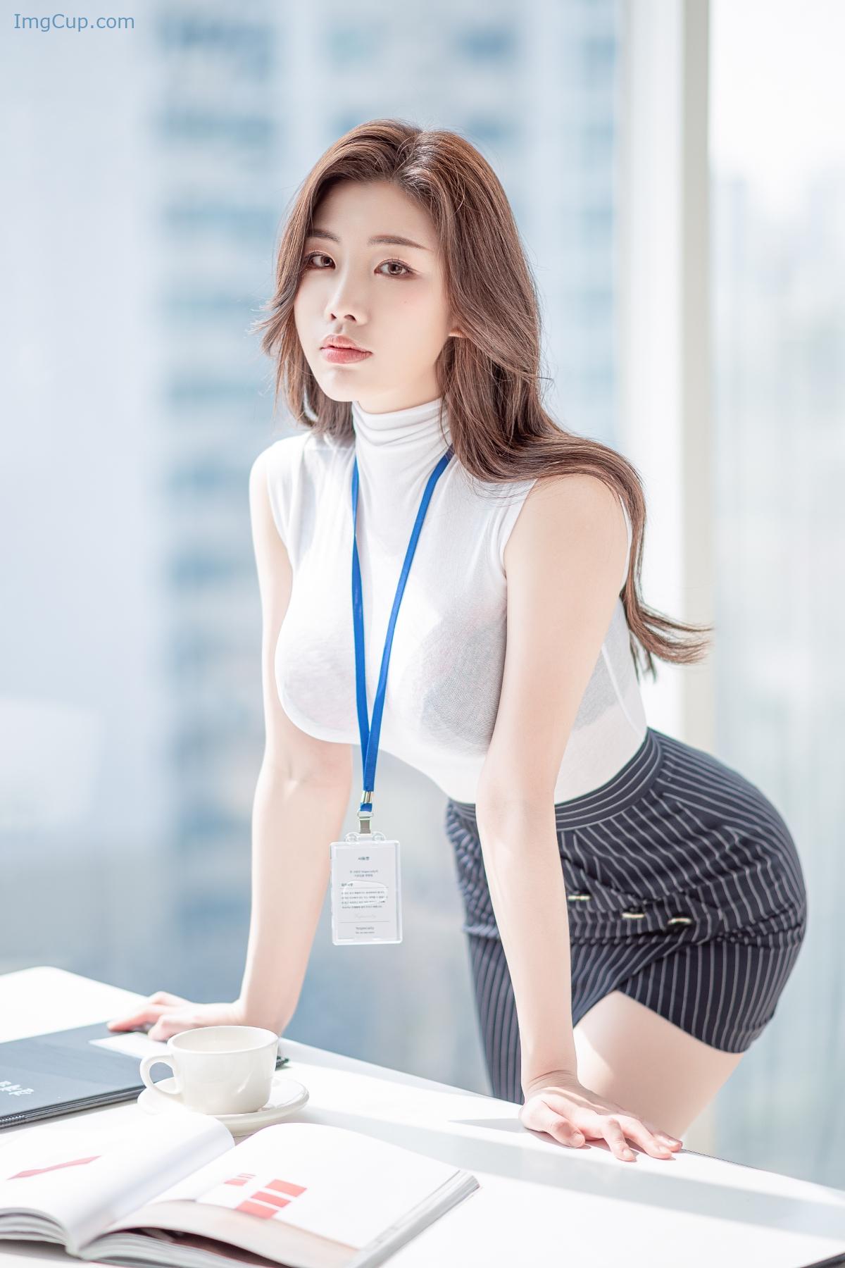 1776135233_115_Yebin-전예빈-–-Office-Look.jpg 1776135233 115 Yebin 전예빈 – Office Look