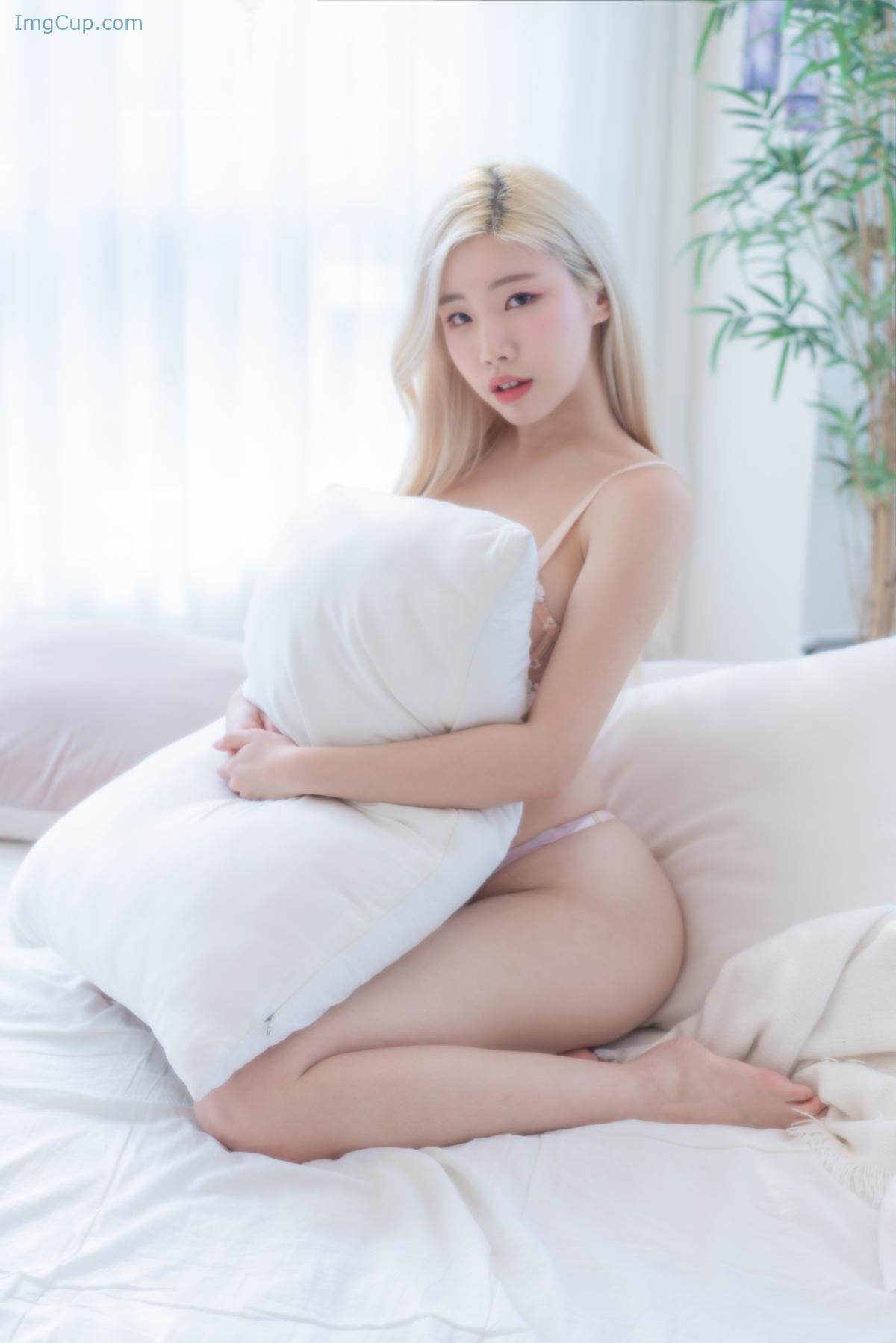 1776149904_675_Yebin-전예빈-–-Homebody.jpg 1776149904 675 Yebin 전예빈 – Homebody