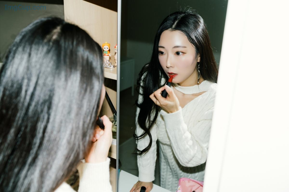 1776171842_411_Moon-Night-Snap-Mona-모나-–-In-the-Room.jpg 1776171842 411 Moon Night Snap Mona 모나 – In the Room