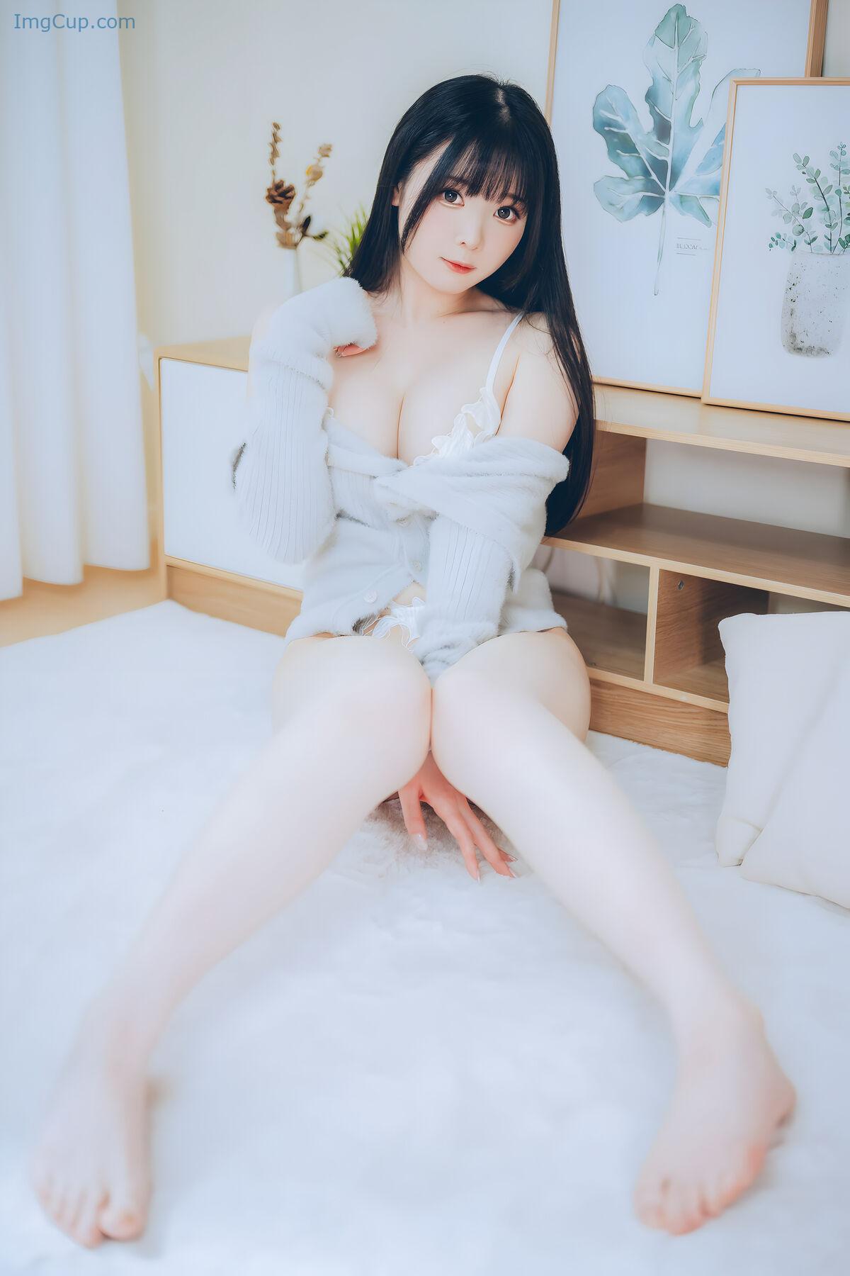 1776191514_608_Coser@霜月Shimo-–-DL版写真集」週末彼女-Part1.jpg 1776191514 608 Coser@霜月Shimo – DL版写真集」週末彼女 Part1
