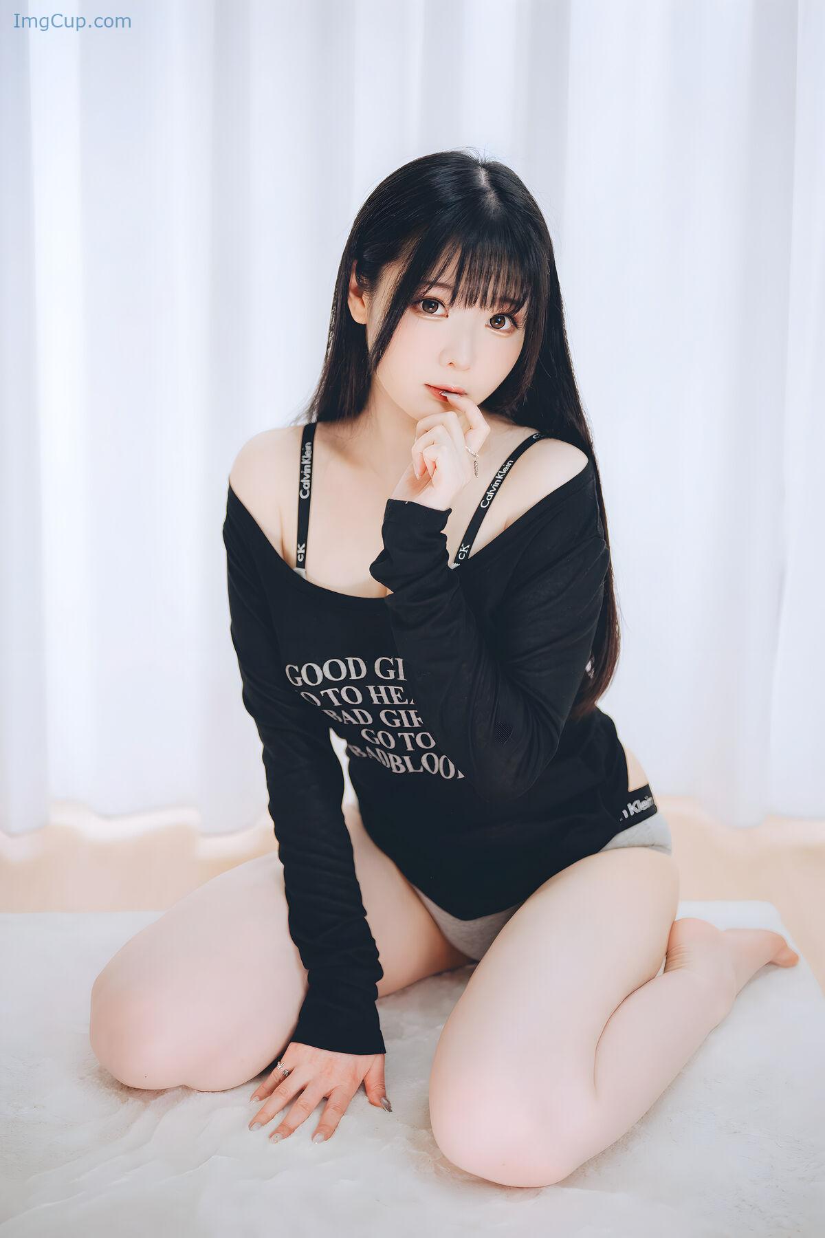 1776191520_868_Coser@霜月Shimo-–-DL版写真集」週末彼女-Part1.jpg 1776191520 868 Coser@霜月Shimo – DL版写真集」週末彼女 Part1
