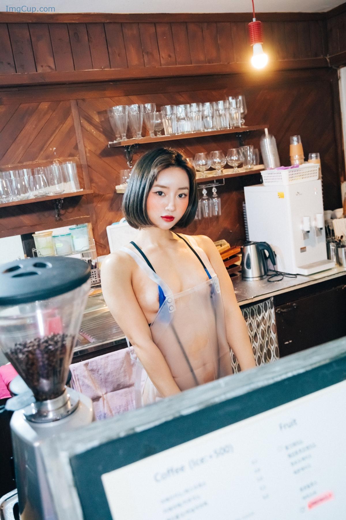 1776208364_519_Loozy-Booty-Queen-–-Vinyl-Aprons-SVer-A.jpg 1776208364 519 Loozy Booty Queen – Vinyl Aprons SVer A