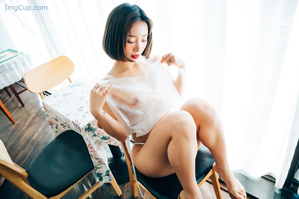 1776208425_169_Loozy-Booty-Queen-–-Vinyl-Aprons-SVer-A.jpg 1776208425 169 Loozy Booty Queen – Vinyl Aprons SVer A