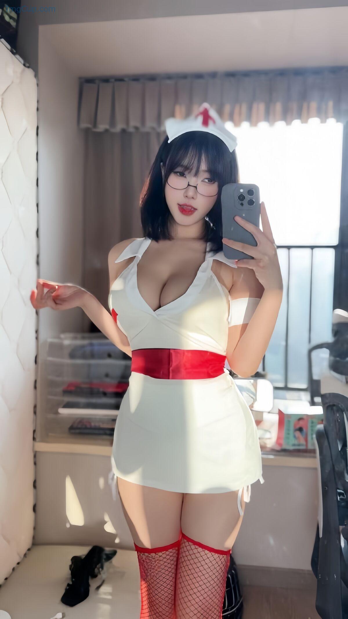 1776224973_693_Lin-Dang-Dang-琳铛铛-–-网袜小护士.jpg 1776224973 693 Lin Dang Dang 琳铛铛 – 网袜小护士