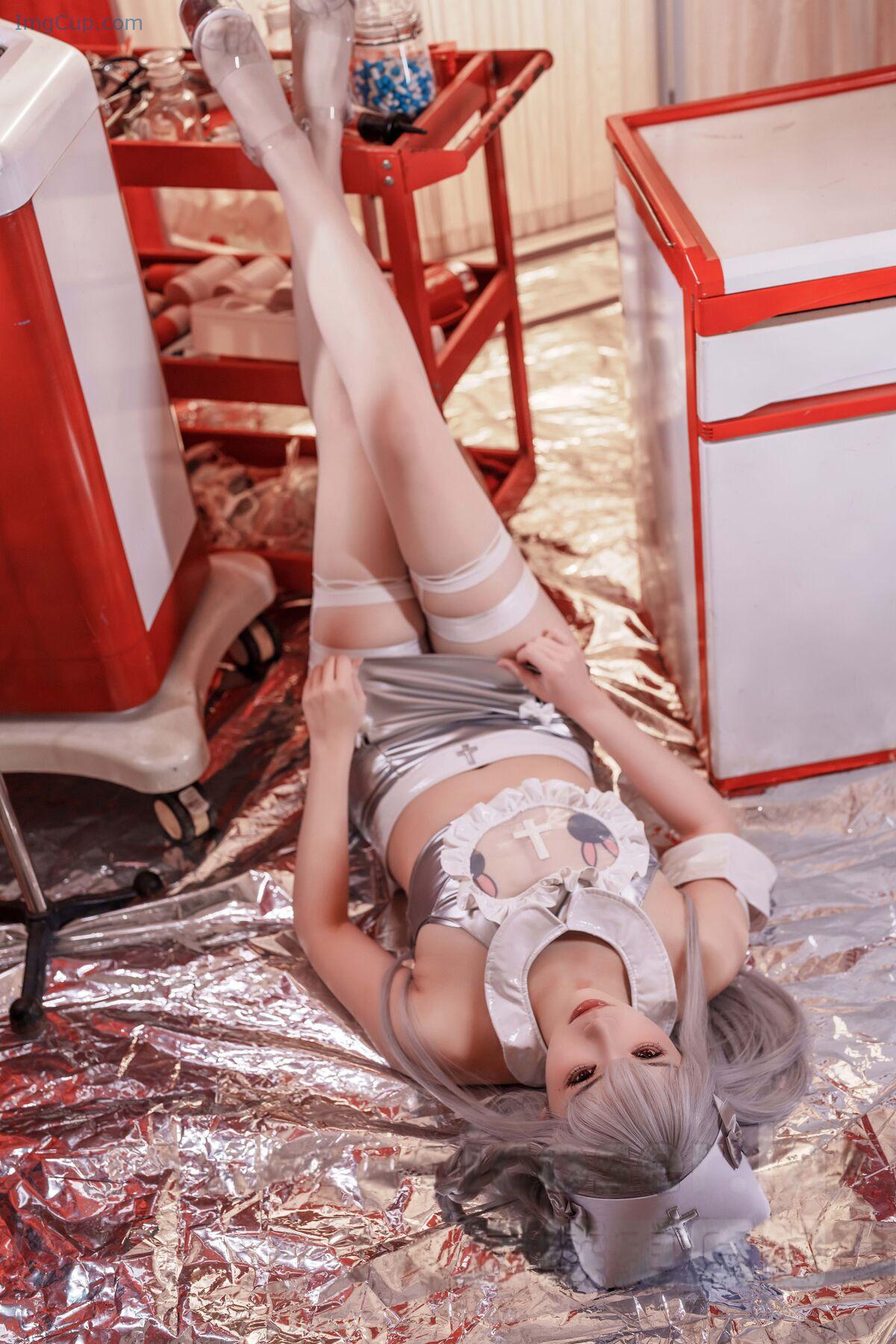 1776267791_757_Coser@雪晴Astra-–-银发魔女护士-实习日记.jpg 1776267791 757 Coser@雪晴Astra – 银发魔女护士 实习日记