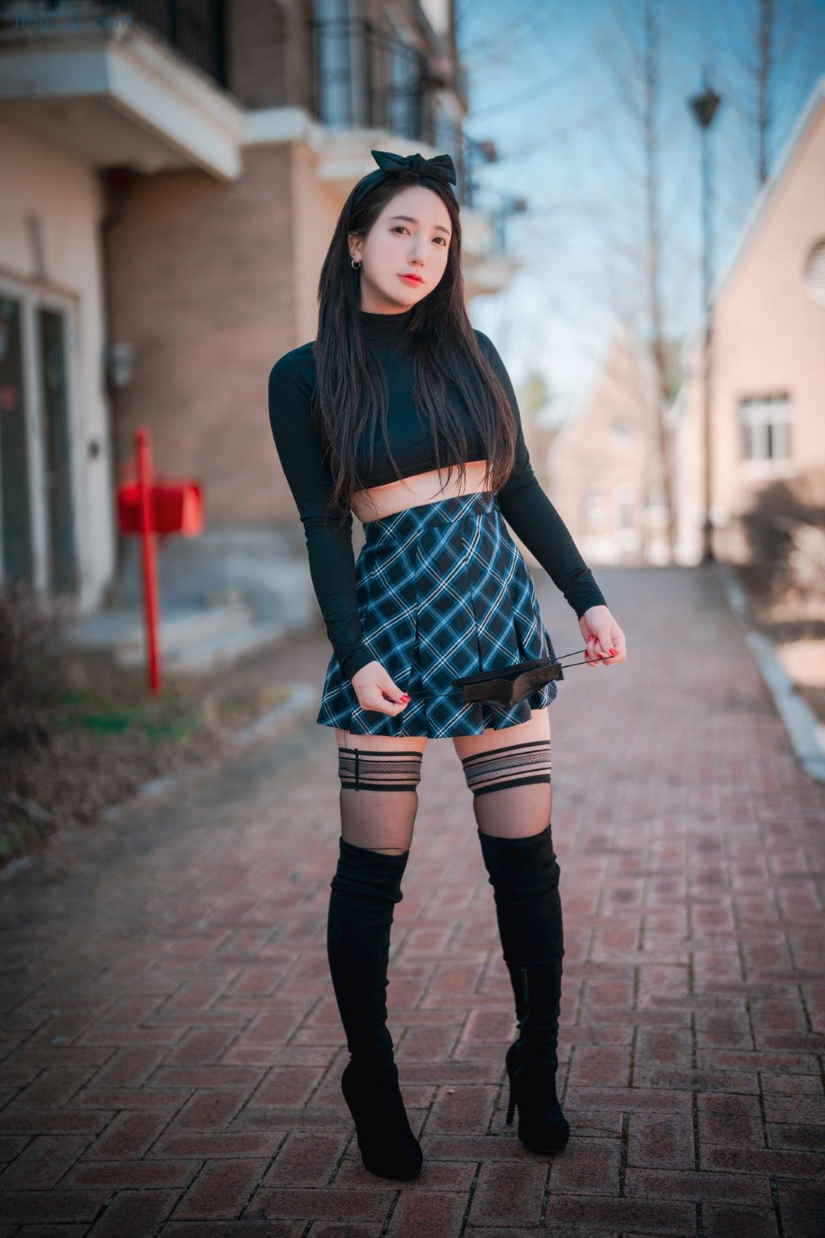 1776282722_872_DJAWA-Son-Ye-Eun-손예은-–-Early-Spring-Walk-In-March.jpg 1776282722 872 DJAWA Son Ye Eun 손예은 – Early Spring Walk In March