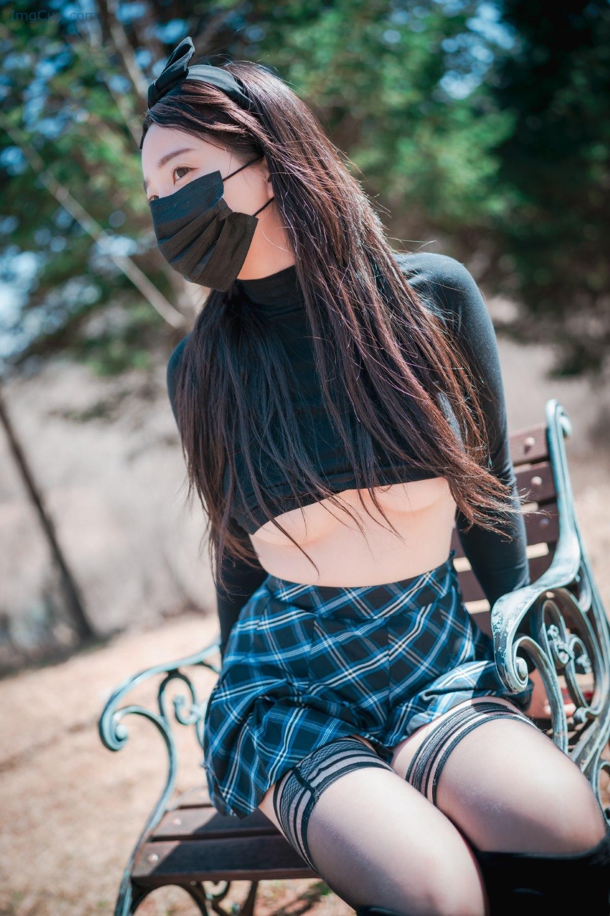 1776282772_549_DJAWA-Son-Ye-Eun-손예은-–-Early-Spring-Walk-In-March.jpg 1776282772 549 DJAWA Son Ye Eun 손예은 – Early Spring Walk In March