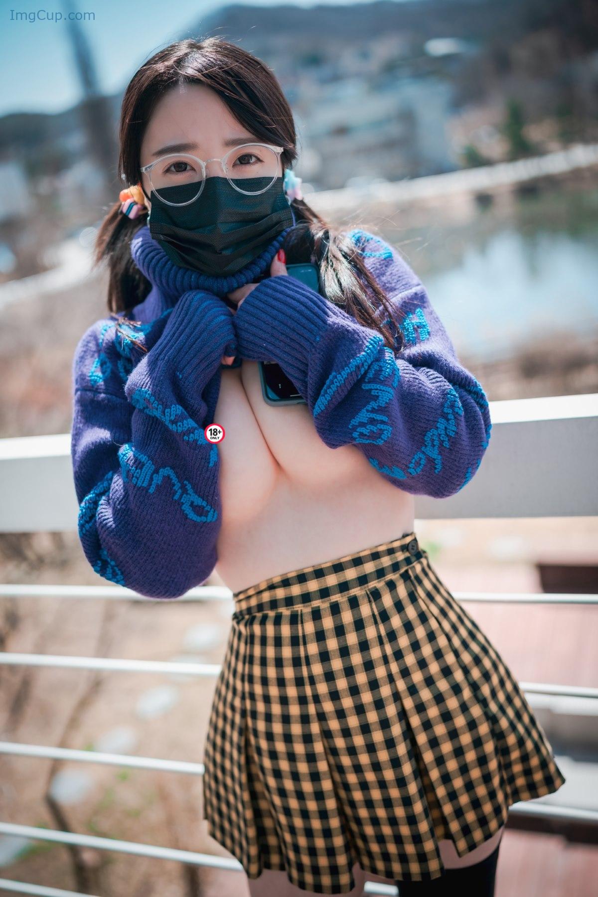 1776282805_707_DJAWA-Son-Ye-Eun-손예은-–-Early-Spring-Walk-In-March.jpg 1776282805 707 DJAWA Son Ye Eun 손예은 – Early Spring Walk In March