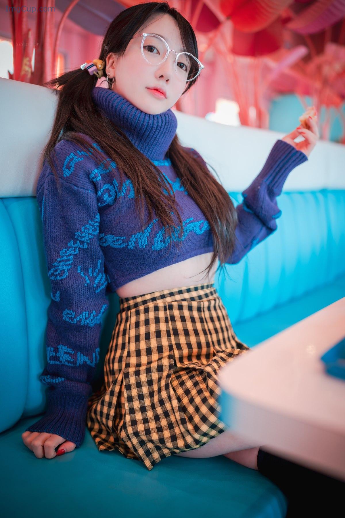 1776290685_679_DJAWA-Son-Ye-Eun-손예은-–-Early-Spring-Walk-In-March.jpg 1776290685 679 DJAWA Son Ye Eun 손예은 – Early Spring Walk In March