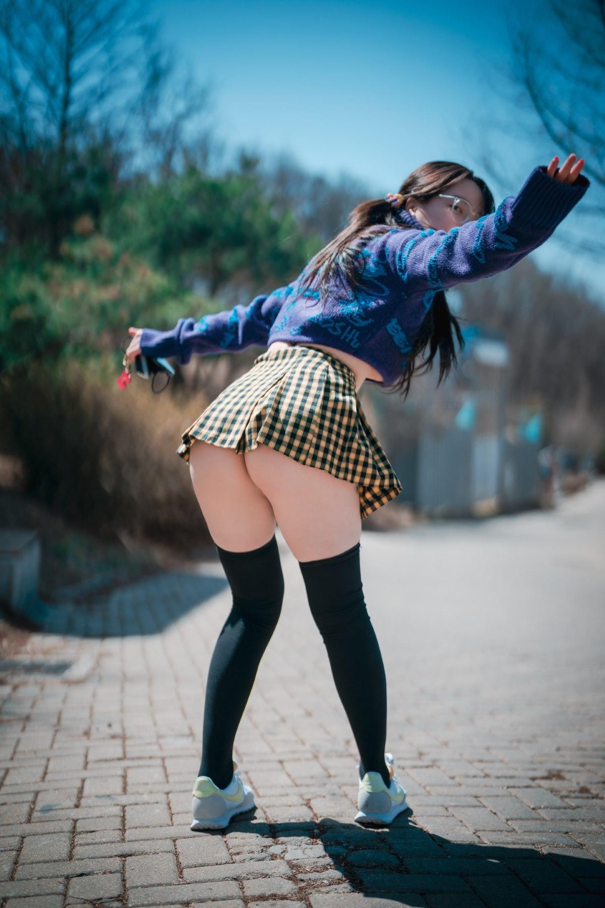 1776290708_715_DJAWA-Son-Ye-Eun-손예은-–-Early-Spring-Walk-In-March.jpg 1776290708 715 DJAWA Son Ye Eun 손예은 – Early Spring Walk In March