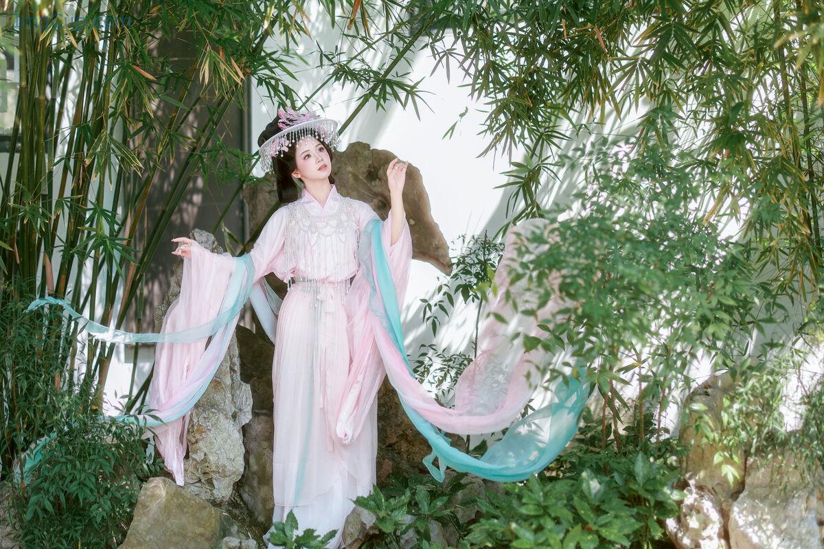 1776365069_555_YiTuYu艺图语-Vol7837-Xiao-Du-Tong-Xue.jpg 1776365069 555 YiTuYu艺图语 Vol7837 Xiao Du Tong Xue
