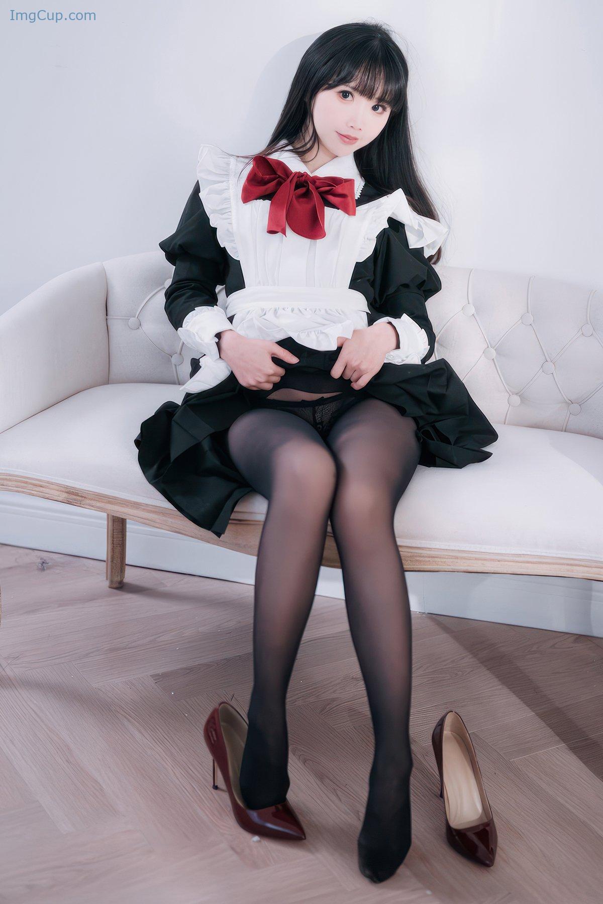 Coser@面饼仙儿-–-红高跟女仆.jpg Coser@面饼仙儿 – 红高跟女仆