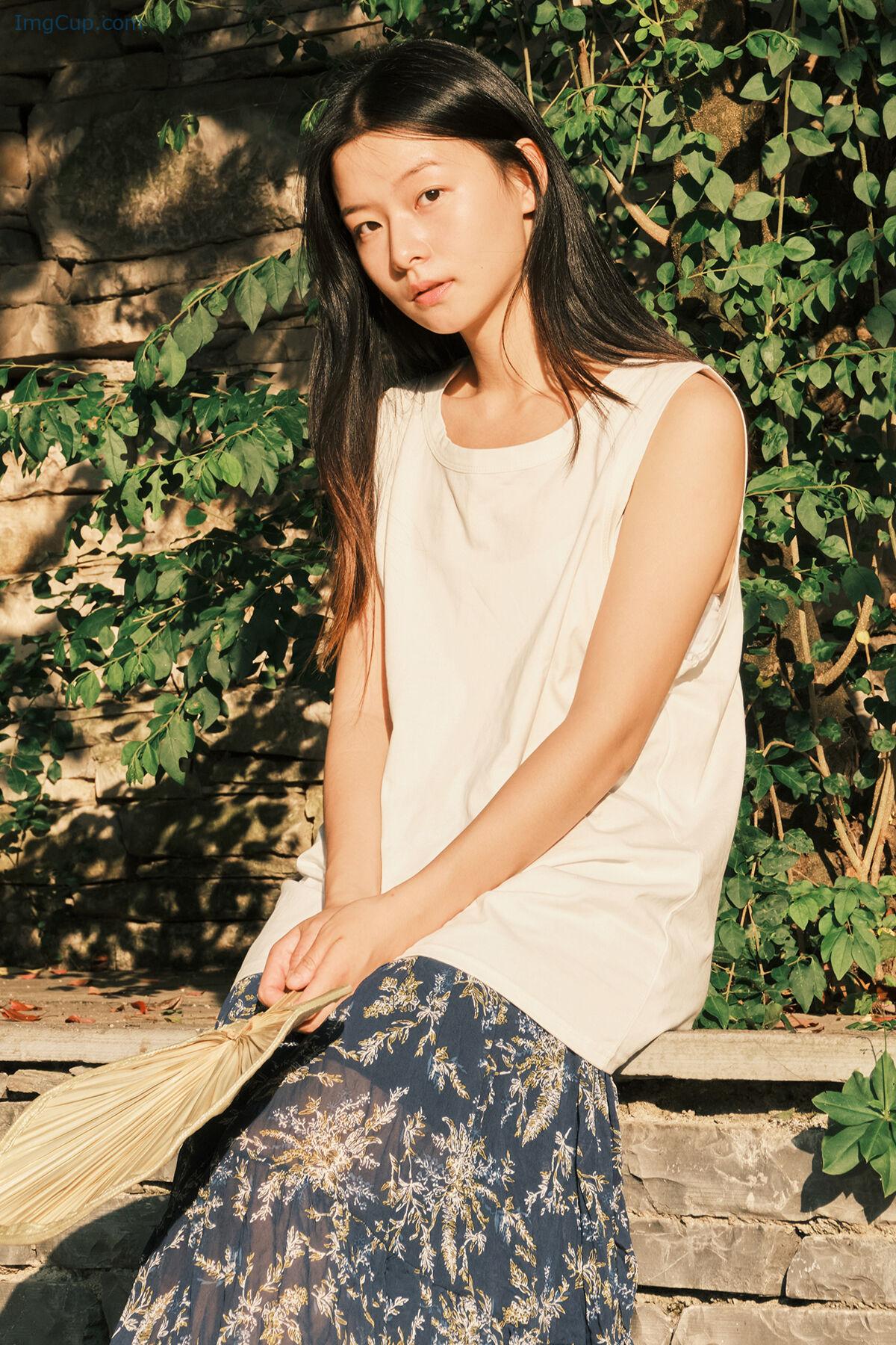 YiTuYu艺图语-Vol7853-Hu-Die-Mei-Mei.jpg YiTuYu艺图语 Vol7853 Hu Die Mei Mei