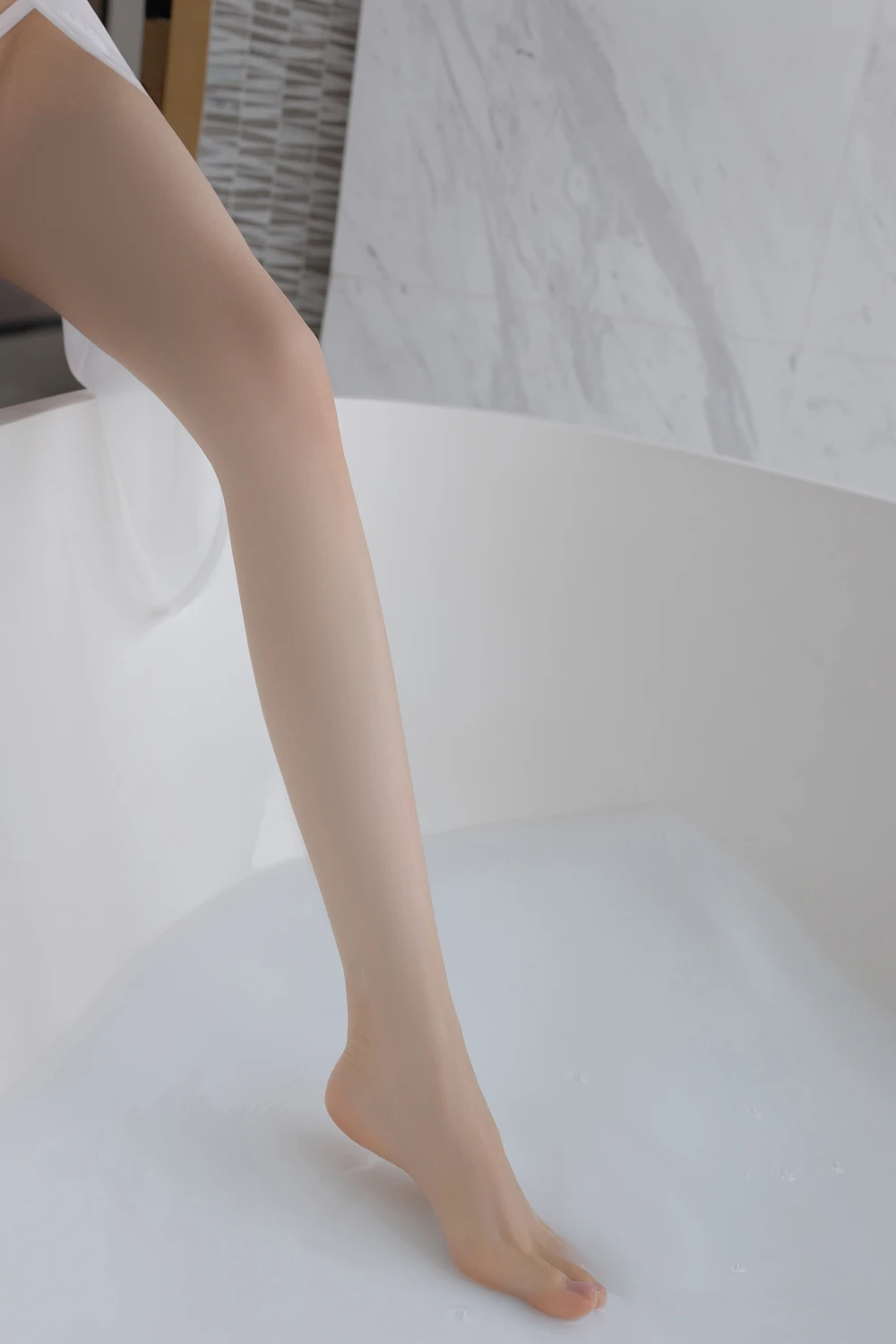 REN09M102_63.webp.webp REN09M102 63.webp