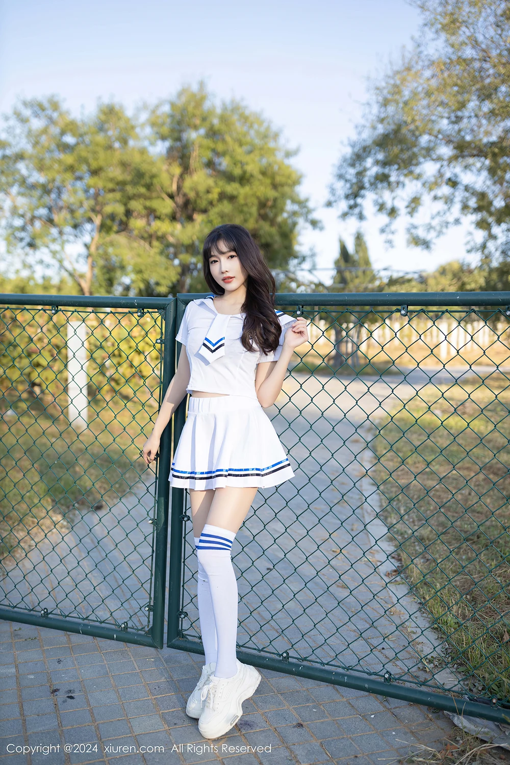 REN09M305_6.webp.webp REN09M305 6.webp