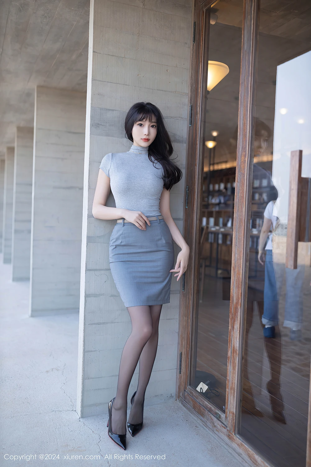 REN10M061_3.webp.webp REN10M061 3.webp