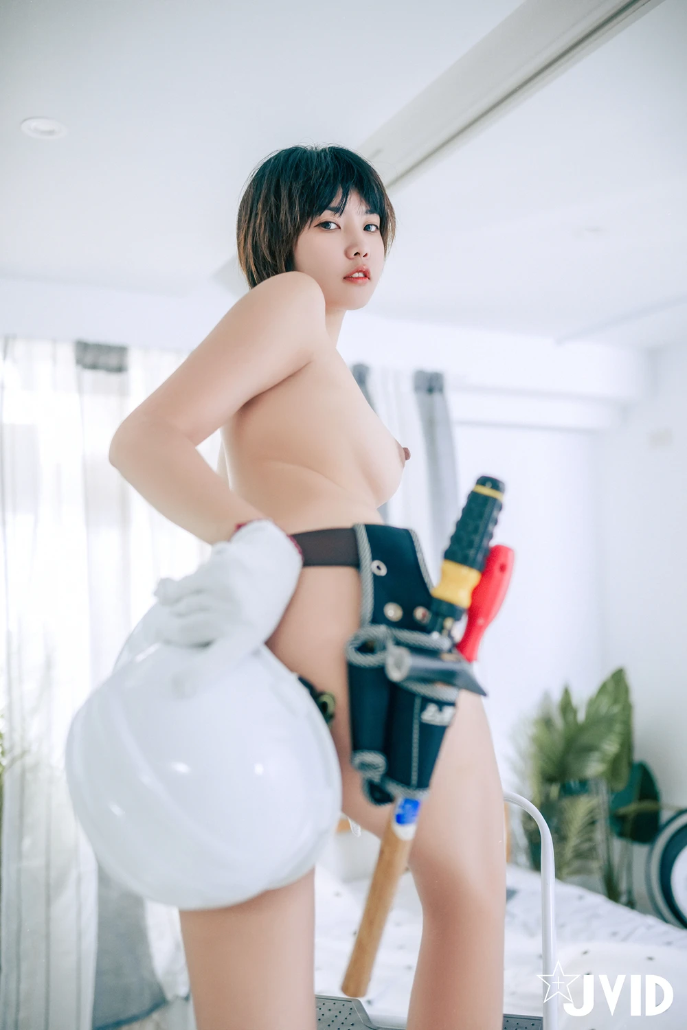 REN10M171_74.webp.webp REN10M171 74.webp