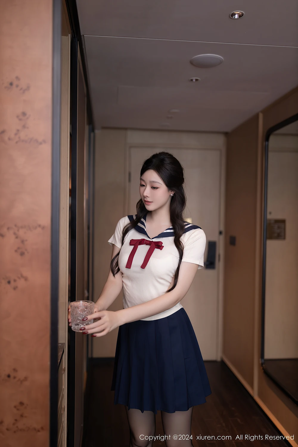REN10M181_29.webp.webp REN10M181 29.webp